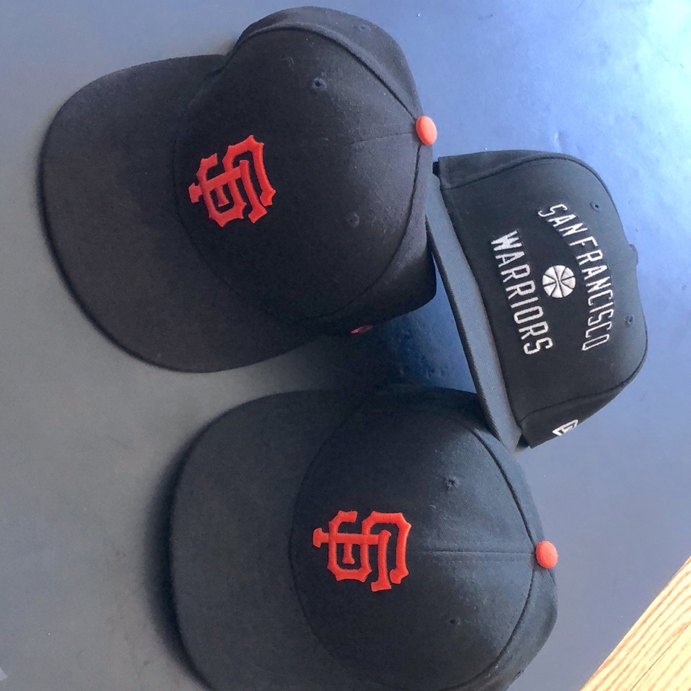 San Francisco New Era Hat 2 Pack Size 7 1/8 one hat missing
